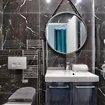 Urban Flat 99 - Spacious 6 Bdr In