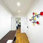 Urban Flat 99 - Spacious 6 Bdr In * Paryż