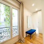 Urban Flat 99 - Spacious 6 Bdr In * Paryż