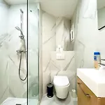 Apartament Urban Flat 99 - Spacious 6 Bdr In Paryż