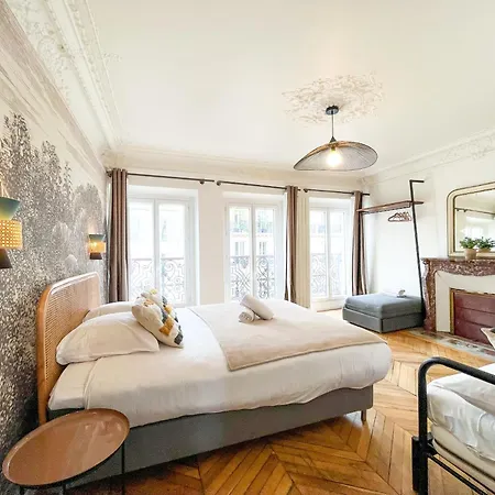 Urban Flat 99 - Spacious 6 Bdr In